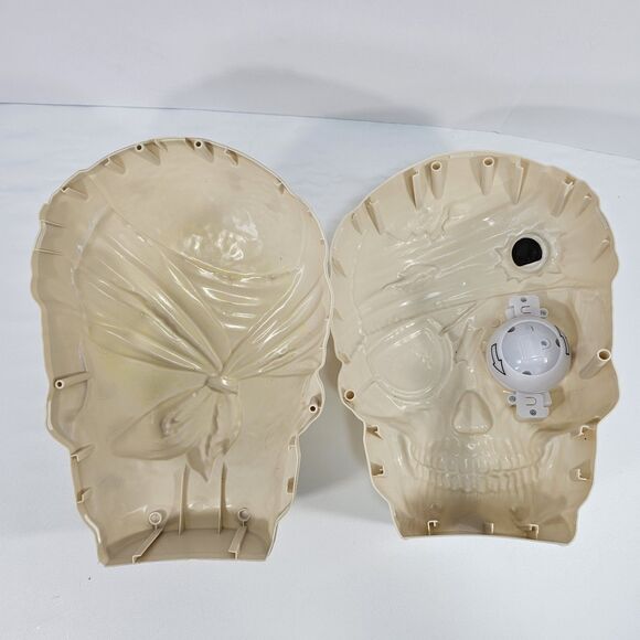 Zuru Giant Pirate Skeleton Dino Halloween Decor Light-Up Talking Prop - Picture 6 of 11